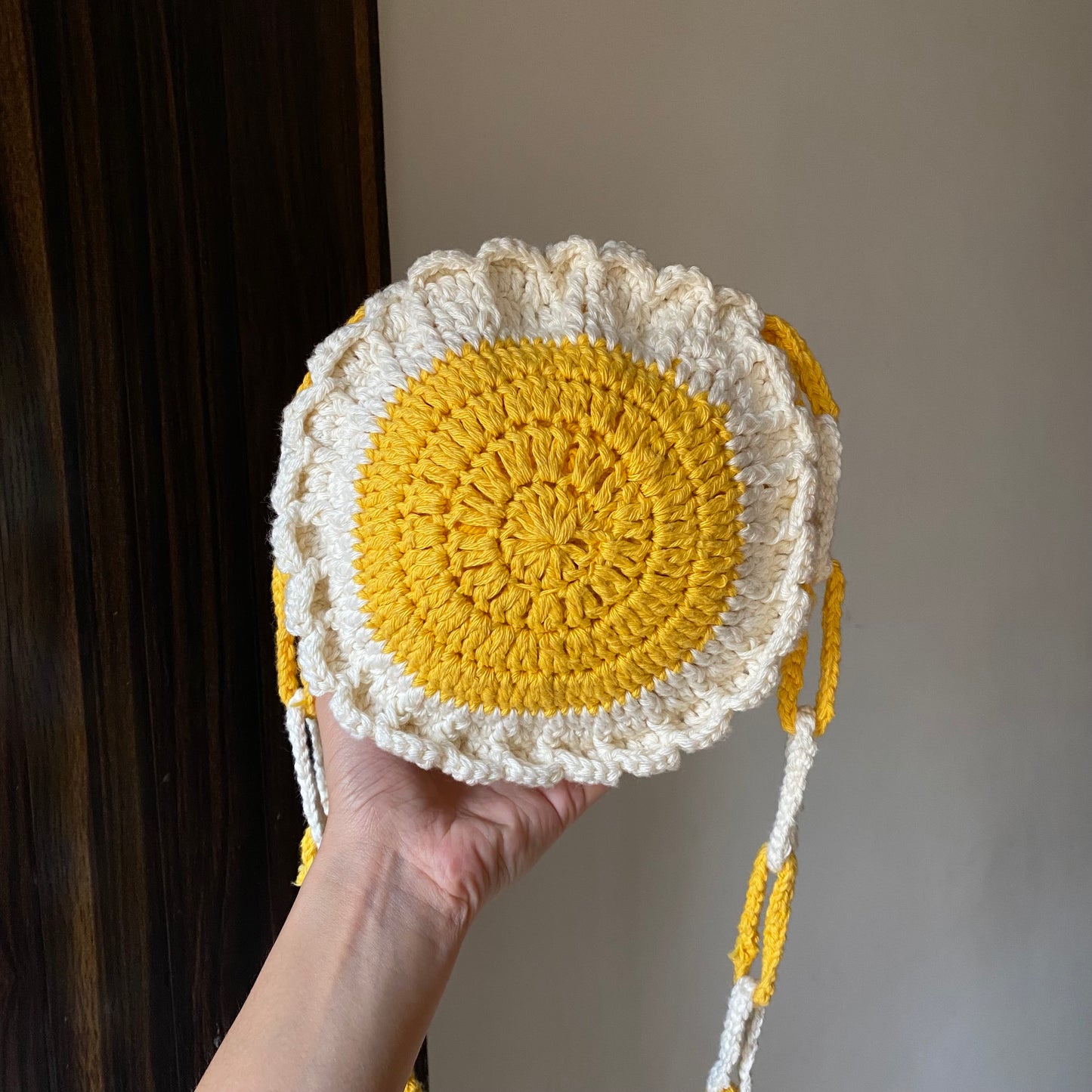 White Daisy Dream - Crochet Sling