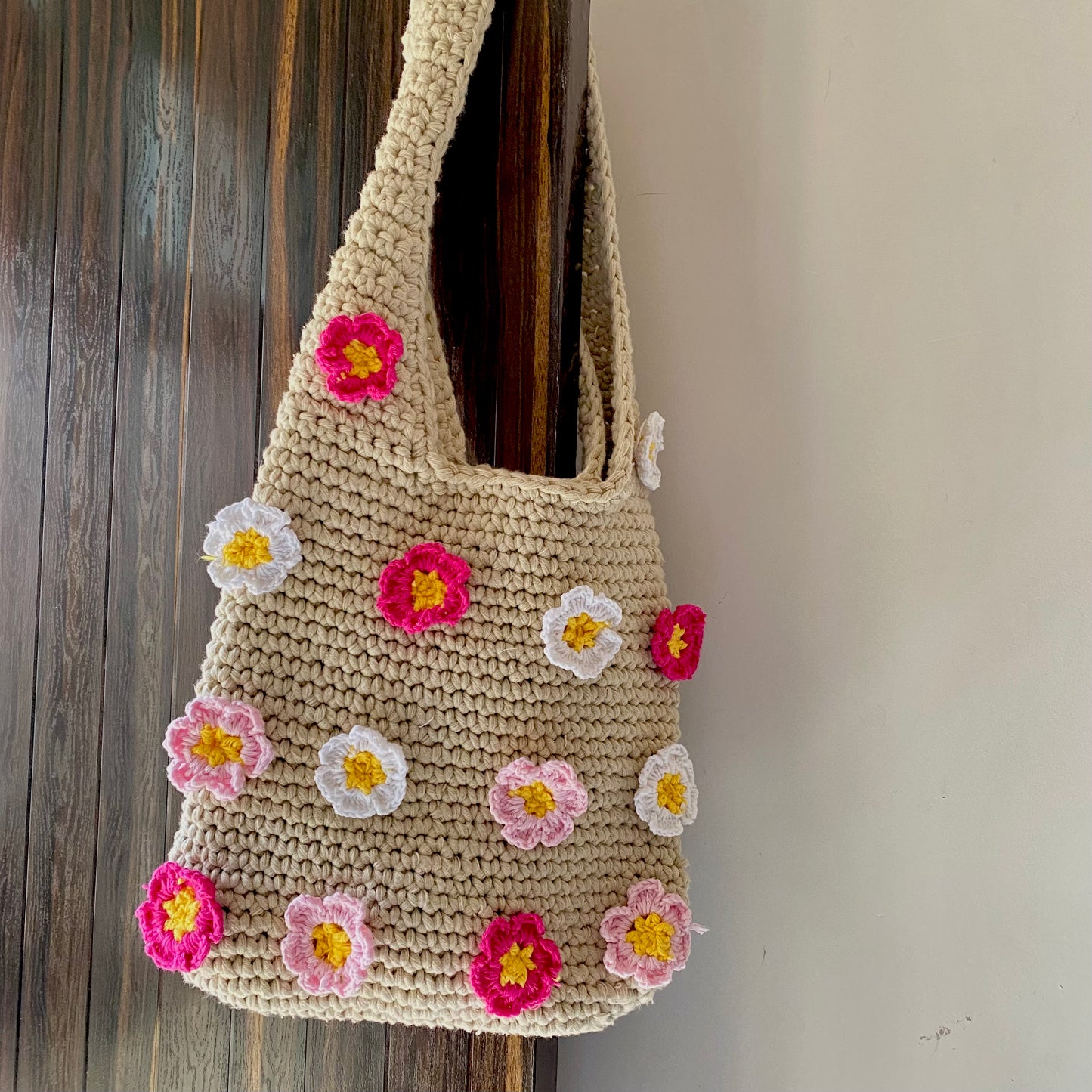 Tote-ally Daisy