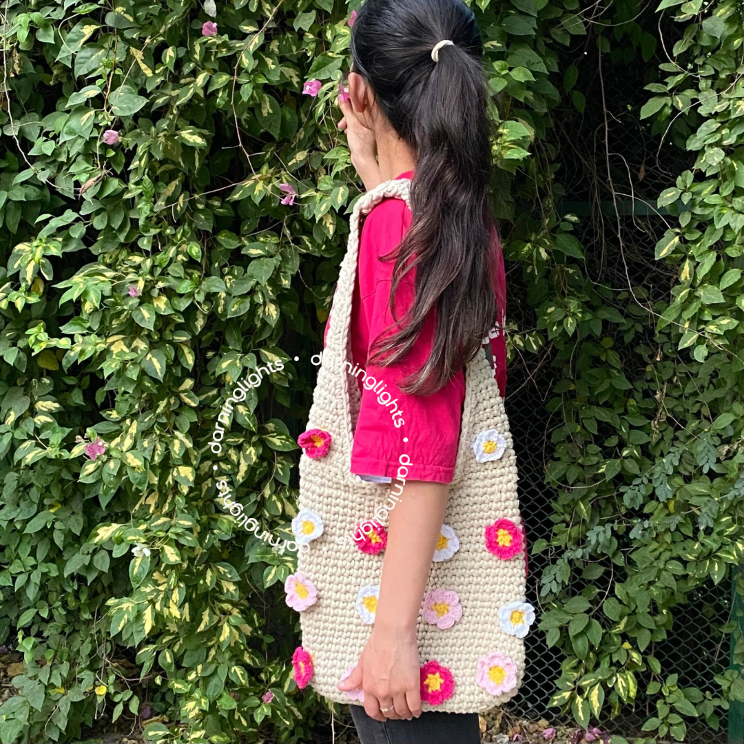 Tote-ally Daisy